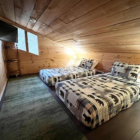 Firefly Fields 2-Acres With Guest House, Game Room, Mountain & River Views Сивиървил Екстериор снимка