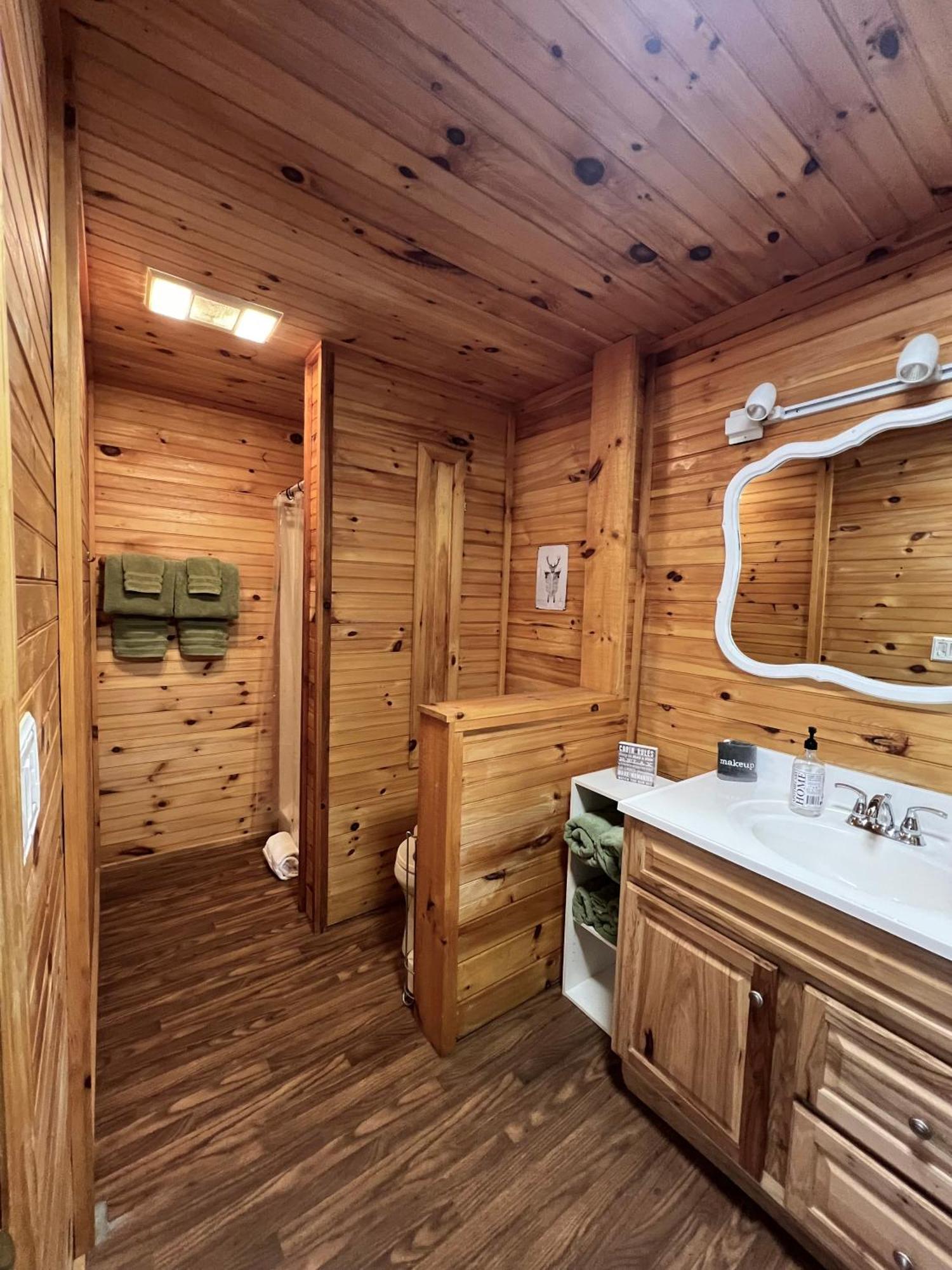 Firefly Fields 2-Acres With Guest House, Game Room, Mountain & River Views Сивиървил Екстериор снимка