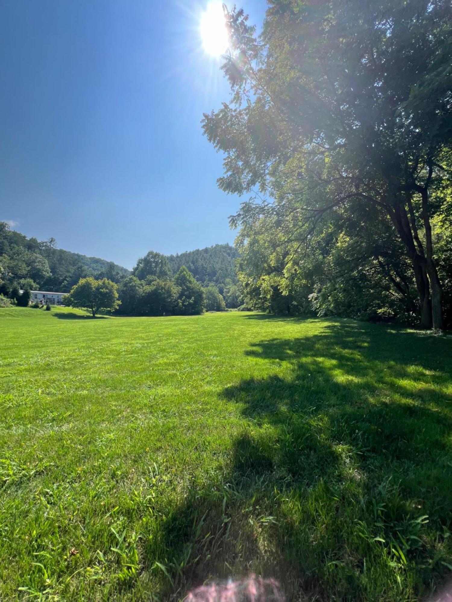 Firefly Fields 2-Acres With Guest House, Game Room, Mountain & River Views Сивиървил Екстериор снимка