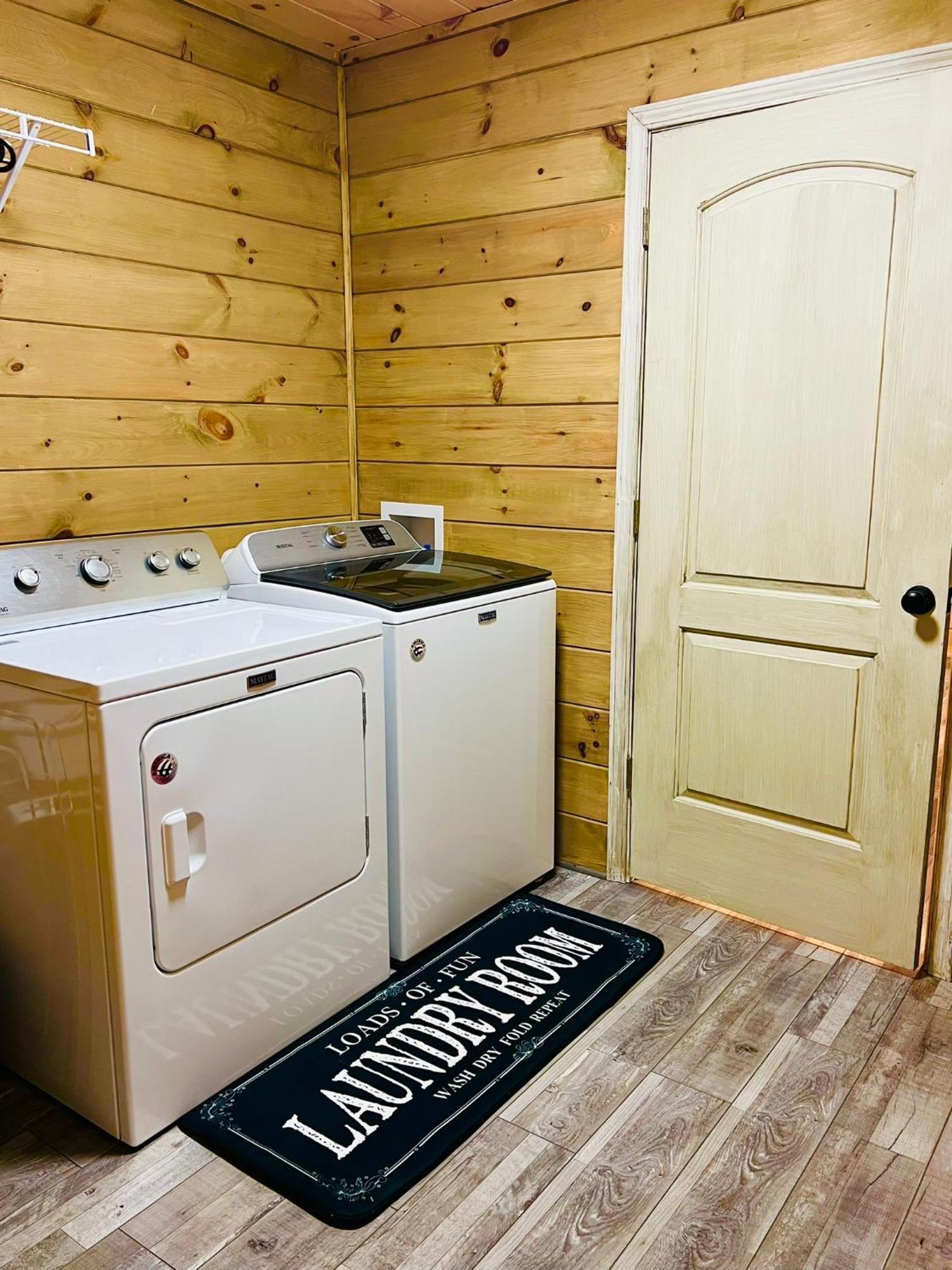 Firefly Fields 2-Acres With Guest House, Game Room, Mountain & River Views Сивиървил Екстериор снимка