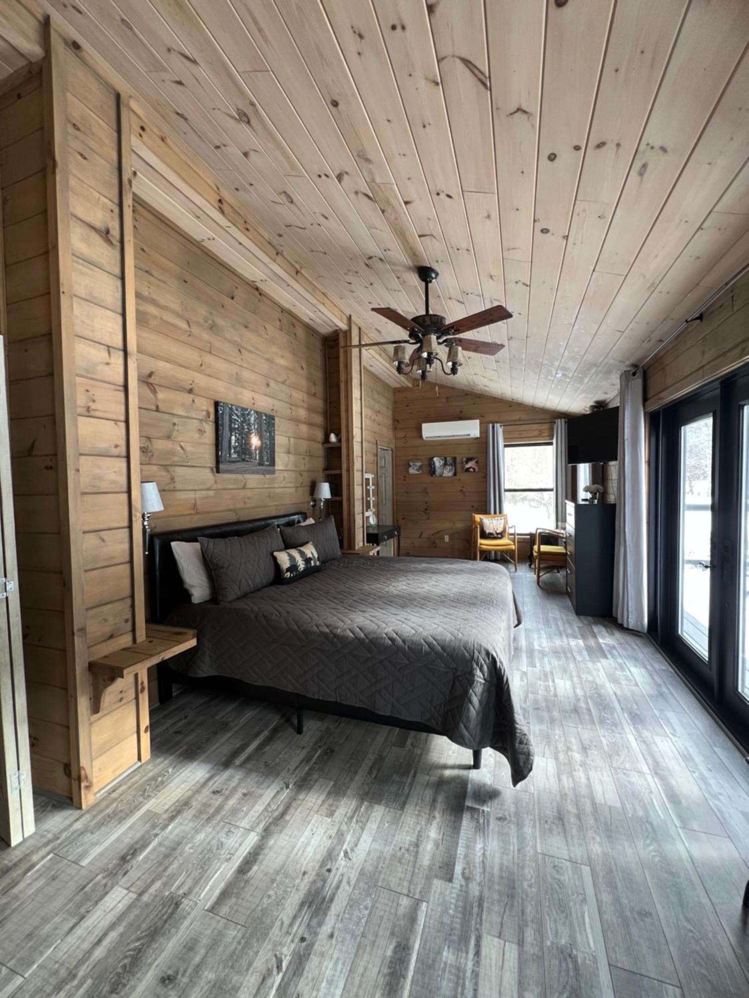 Firefly Fields 2-Acres With Guest House, Game Room, Mountain & River Views Сивиървил Екстериор снимка